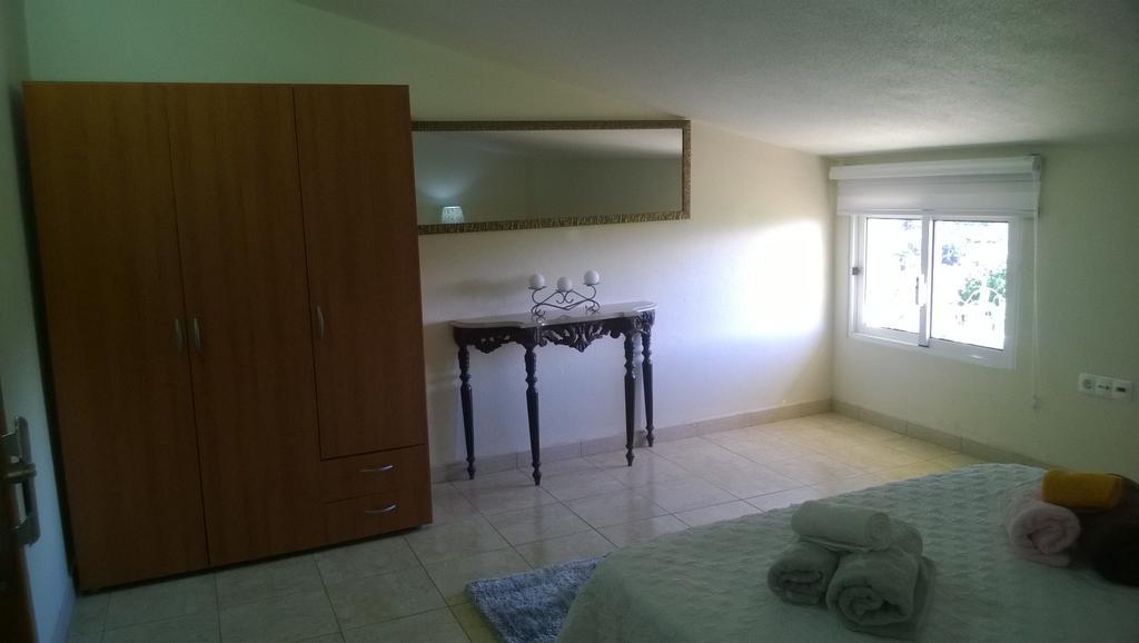 Apartamento Teixeira 2 アルコ・ダ・カリェタ エクステリア 写真